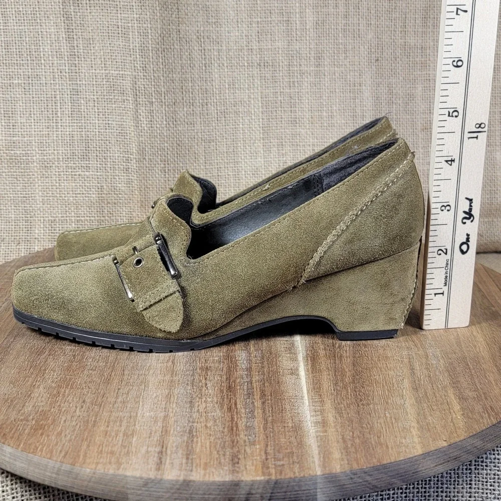 Aerosoles Suede Leather Wedge‎ Loafers Olive Buckle Comfort Heels Women's 5.5